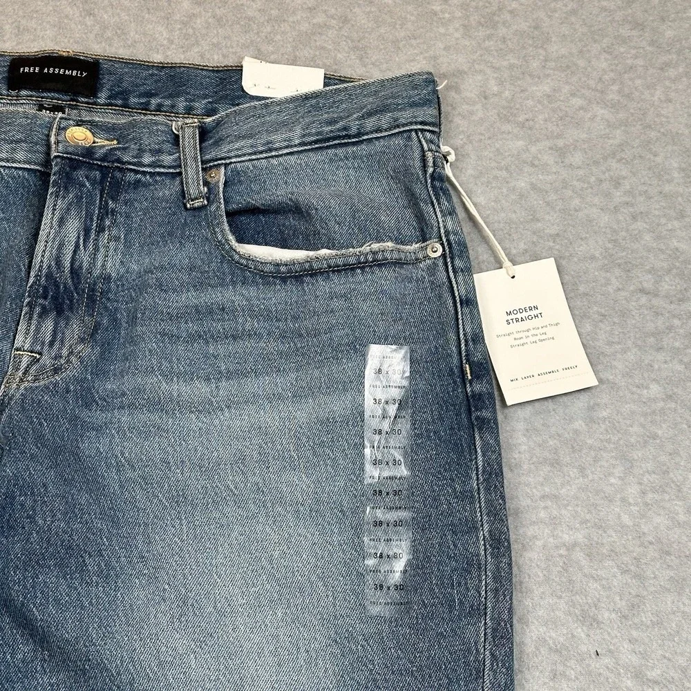 Free Assembly Modern Straight Jeans Men's 38x30(29) Mid Wash Stretch‎ NWT